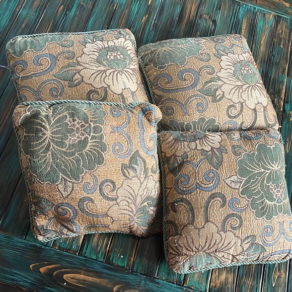 Throw pillows set of 4 - Picture 5 of 5